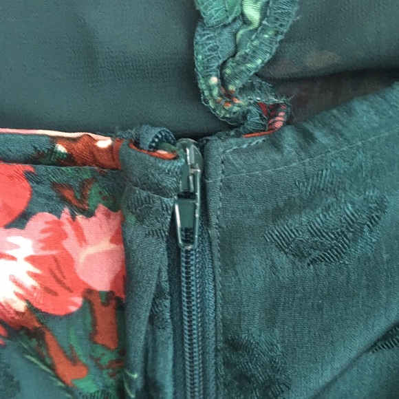 Walter Baker Brenda floral crop top SIZE MEDIUM - Picture 5 of 8